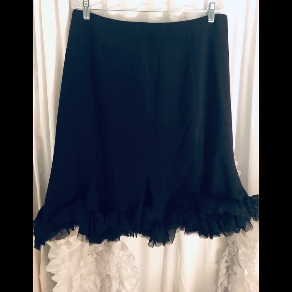 NWOT Black skirt with hem detail - Picture 1 of 2